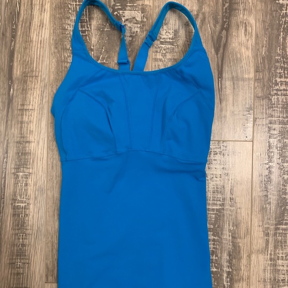 Prana Tops - women’s blue work out tank top